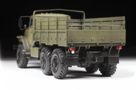 Zvezda | 3654 | Ural-4320 Russian Army Truck | 1:35