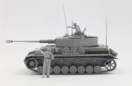 Border Model | BT-006 | Pz.Beob.Wg.IV Ausf.J w/ figs | 1:35