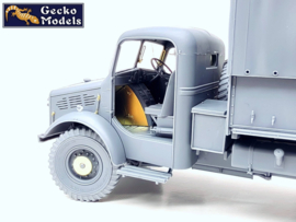 Gecko | 35GM0155 | Bedford OYD Truck 3t 4x2 GS (Metal Cargo Body) | 1:35