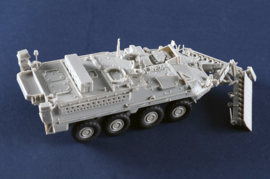 Trumpeter | 07427 | M1132 Stryker Engineer Squad Vehicle w/Surface Mine Plow | 1:72