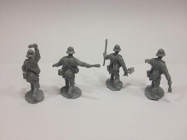 EWM | ww1ger11 | 4 German Grenadier stormtroopers | 1:72