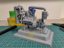 Gecko | 16GM0017 | Universal carrier Ford V8 engine | 1:16