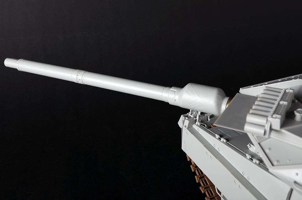 Trumpeter | 00966 | German Leopard 2 A6 MBT | 1:16