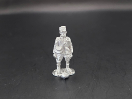 EWM | DutInf18 | Infantry Officer in Standing Pose with Map Case | 1:72