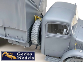 Gecko | 35GM0155 | Bedford OYD Truck 3t 4x2 GS (Metal Cargo Body) | 1:35