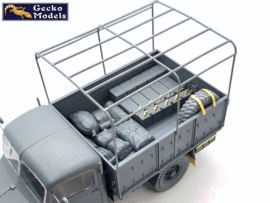 Gecko | 35GM0098 | British GS Truck 30cwt 4x2 Bedford OXD | 1:35