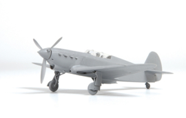 Zvezda | 7327 | Soviet Fighter Yak-1 | 1:72