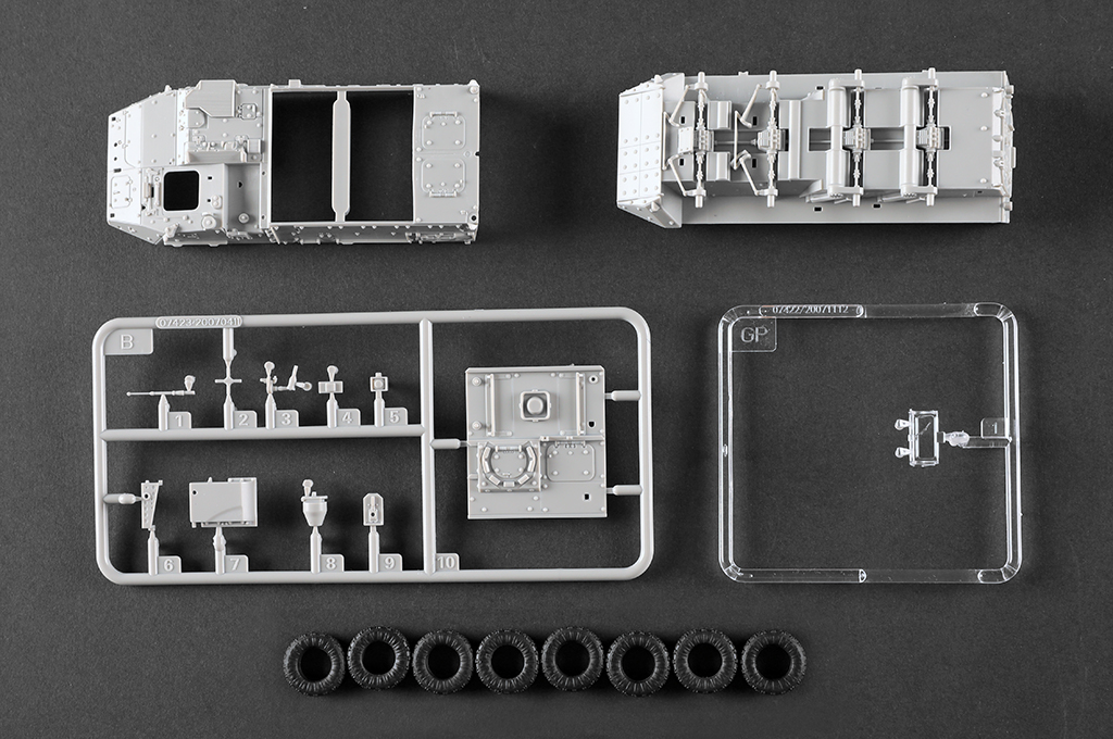 Trumpeter | 07423 | M1130 Stryker Command Vehicle | 1:72