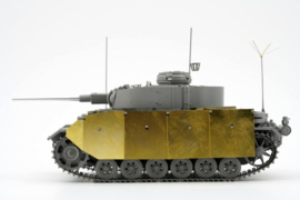 Border Model | BT-048 | Pz.Bef.Wg.III Ausf.K w/Schürzen | 1:35