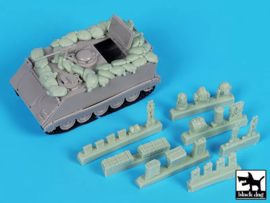 Black Dog | T72198 | US M113 A2 Accessories Set | 1:72