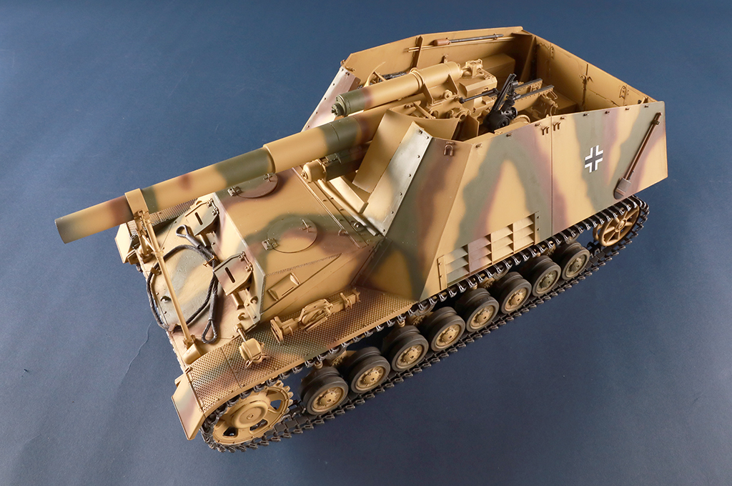 Trumpeter | 00953 | Sd.Kfz.165 Hummel Late | 1:16