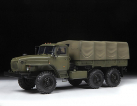 Zvezda | 3654 | Ural-4320 Russian Army Truck | 1:35