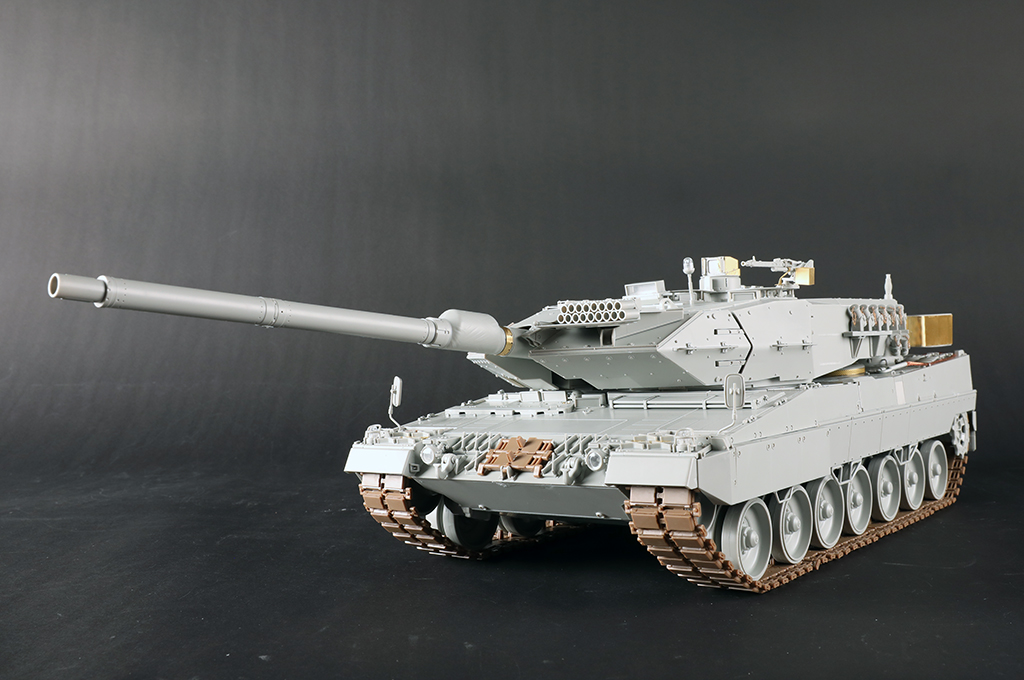 Trumpeter | 00966 | German Leopard 2 A6 MBT | 1:16