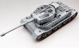 Amusing Hobby | 35A061 | Pz.Kpfw.VI Tiger(P) | 1:35
