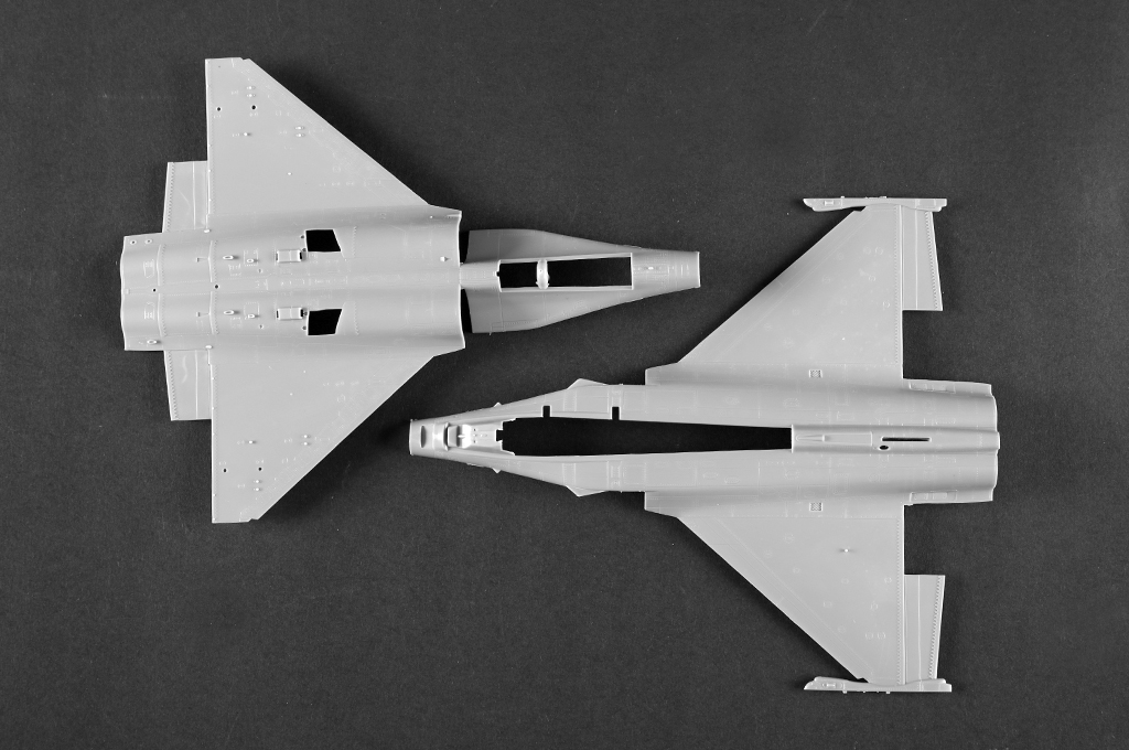 Trumpeter | 01690 | PAF J-10CE Fighter & IAF Rafale 2 in 1 | 1:72