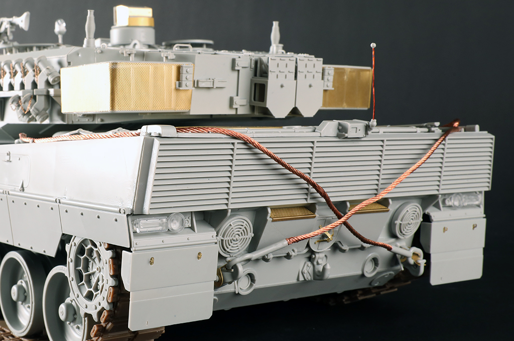 Trumpeter | 00966 | German Leopard 2 A6 MBT | 1:16