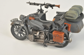 Zvezda | 3607 | German Motorcycle R-12 with Sidecar and Crew | 1:35
