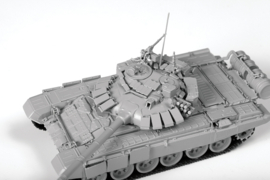 Zvezda | 5071 | T-72B3 tank | 1:72