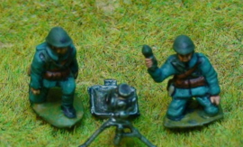 EarlyWarMiniatures | dutinf21 | 81mm Brandt mortar with 5 crew | 1:72