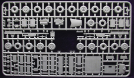 GMU | 72004 | DIAMOND-T 981 and 45-Ton Trailer | 1:72
