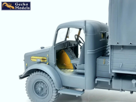 Gecko | 35GM0153 | Bedford OYD Truck 3t 4x2 GS (Wooden Cargo Body) | 1:35