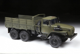 Zvezda | 3654 | Ural-4320 Russian Army Truck | 1:35