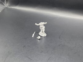 EWM | DutInf06 | Infantryman Throwing Grenade with Rifle Slung | 1:72