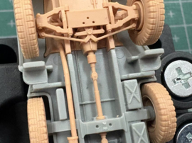 Dragon | 07379 | Heavy Uniform Personnel Vehicle Typ 40 2 in 1 | 1:72