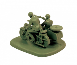 Zvezda | 6277 | Soviet Motorcycle M-72 with Sidecar and Crew | 1:72
