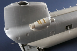 Trumpeter | 05113 | ACH-47A Armored Chinook | 1:35