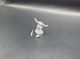 EWM | DutInf06 | Infantryman Throwing Grenade with Rifle Slung | 1:72