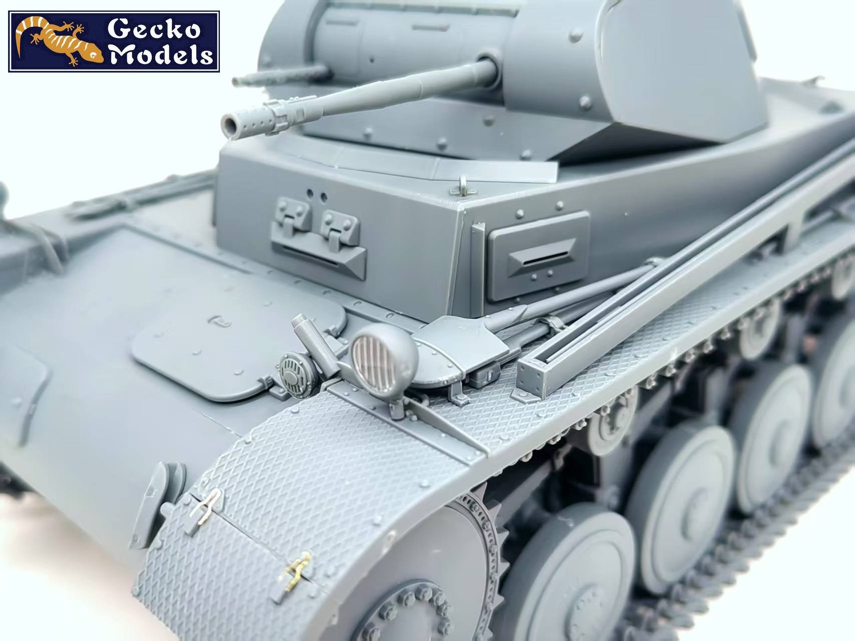 Gecko | 16GM0008 | Pz.Kpfw. II (Sd.Kfz.121) Ausf.c | 1:16