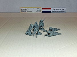 EarlyWarMiniatures | dutinf21 | 81mm Brandt mortar with 5 crew | 1:72