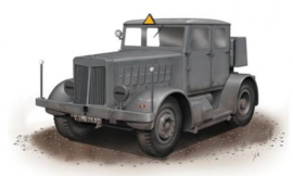 Special Armour | SA72001 | SS-100 Gigant "Schwerer Radschlepper/Heavy Tractor" | 1:72
