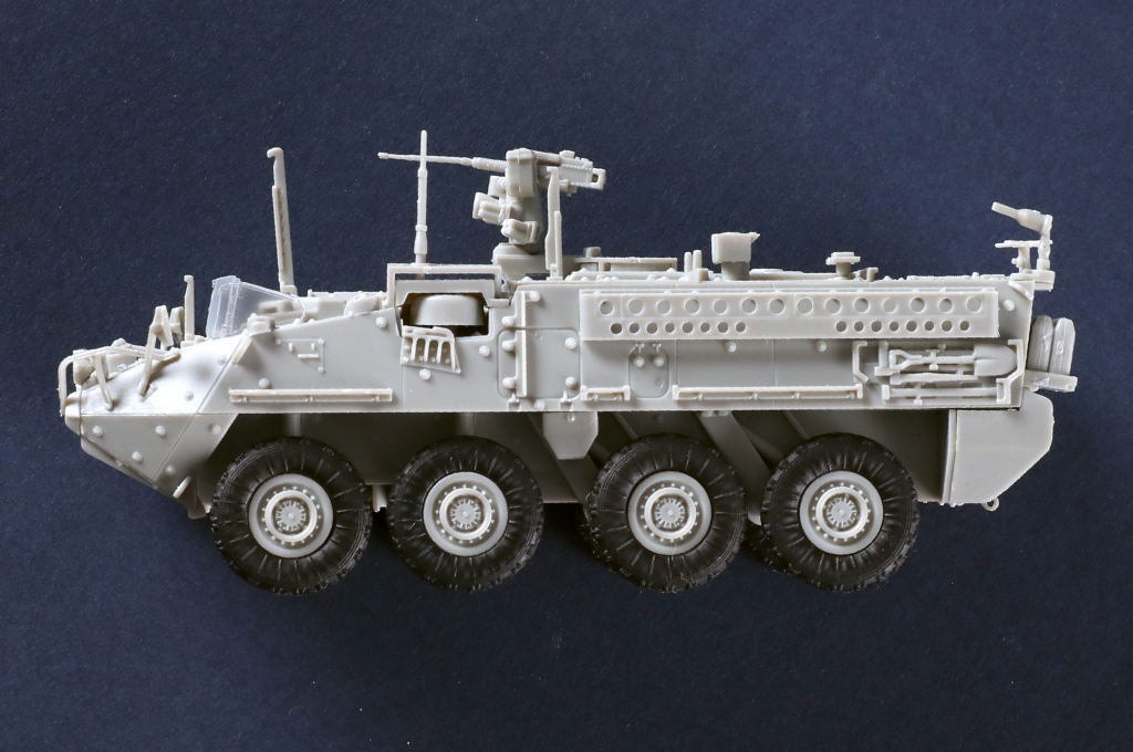 Trumpeter | 07423 | M1130 Stryker Command Vehicle | 1:72
