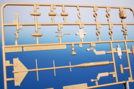 Special Armour | SA72028 | German WWII V-4 Rocket with Launcher | 1:72