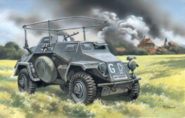 ICM | 72421 | Sd.Kfz.223 German Radio Communication Vehicle | 1:72