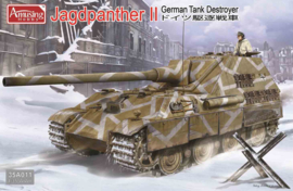 Amusing Hobby | 35A011 | German Tank Destroyer Jagdpanther II | 1:35