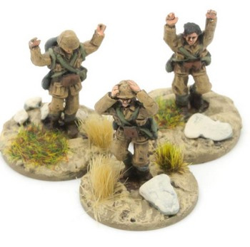 SHQ | is12 | russians surrendering | 1:72