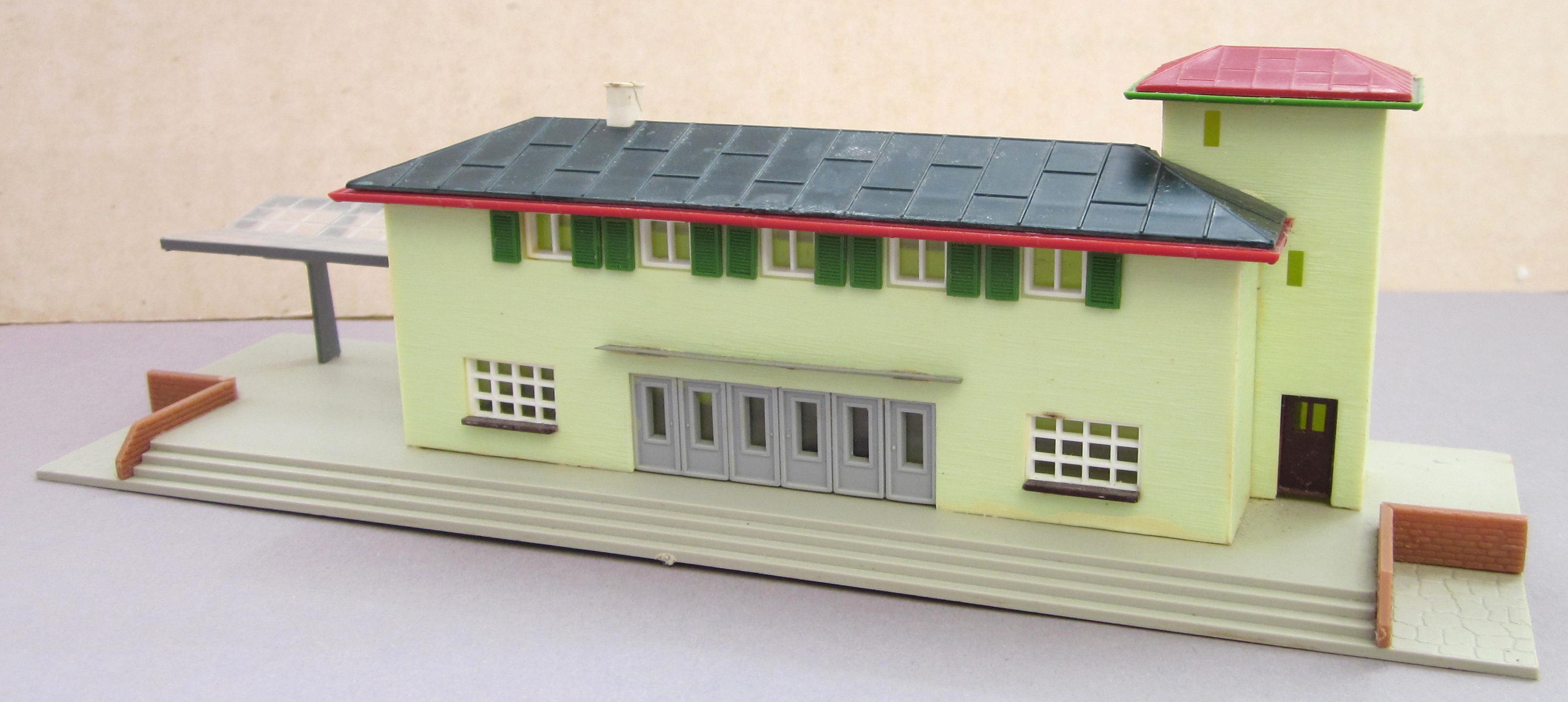 Station, Faller