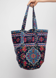 Blutsgeschwister "Heather Glen Foldable Bag", carpet of history