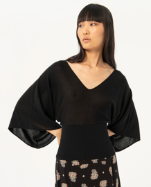 Surkana "V-neck Jumper, kimono sleeve" zwart