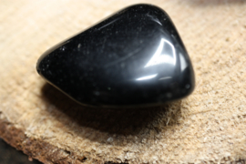 Zwarte Obsidiaan trommelsteen