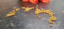 Rocailles Duracoat Opaque banana yellow  8/0, 5 gram