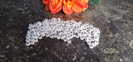 Letterkralen plat rond  wit met zwart