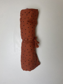 Swaddle hydrofiel terracotta met zwarte triangel 120 cm