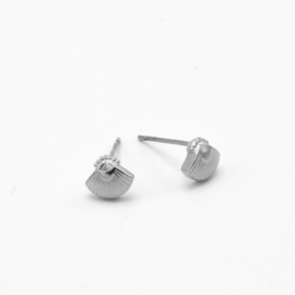 Shell studs | Silver