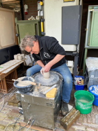 Workshop Frans Verdonschot - alle kneepjes van het pottenbakken