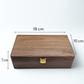 Walnoten Houten Juwelenkistje met Goudkleurig Slot – KN Collectie