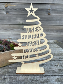 Houten spiraalkerstboom met namen